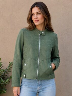 JouJou NWOT microsuede forest green jacket.Great hardware and stiching details M